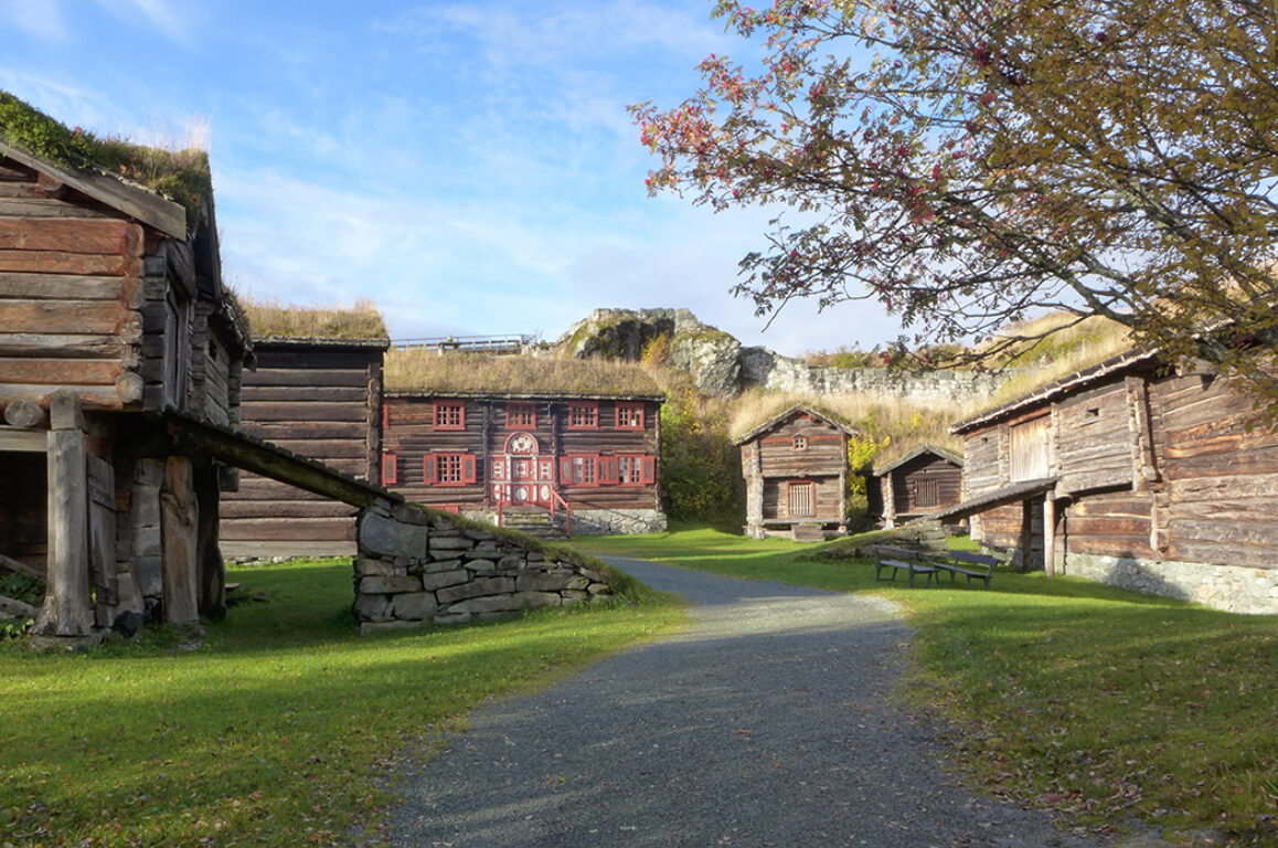 The exhibition: Oppdalstunet. Old farm buildings from Oppdal